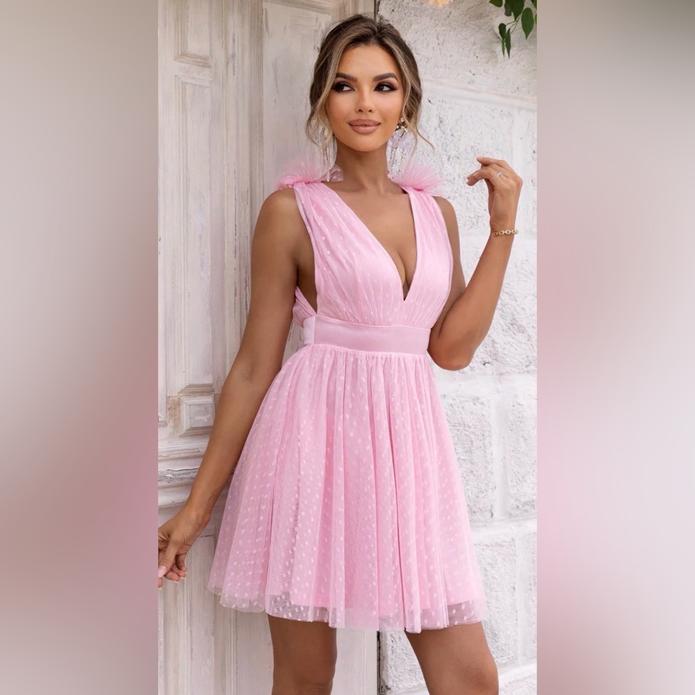 Elegant Pink V-Neck Tulle Dress